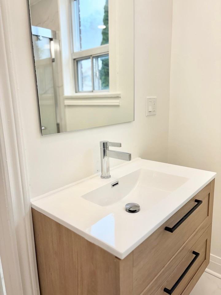 275 Lauder Avenue #1 - Photo 4 of 13