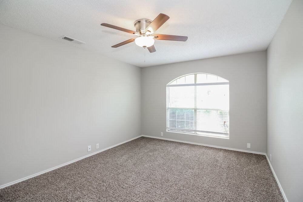 216 High Pointe Ln - Photo 5 of 15