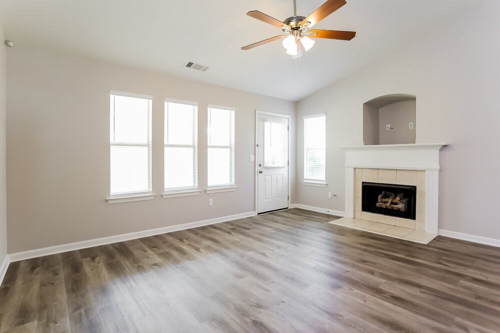 51 Camden Way - Photo 3 of 16