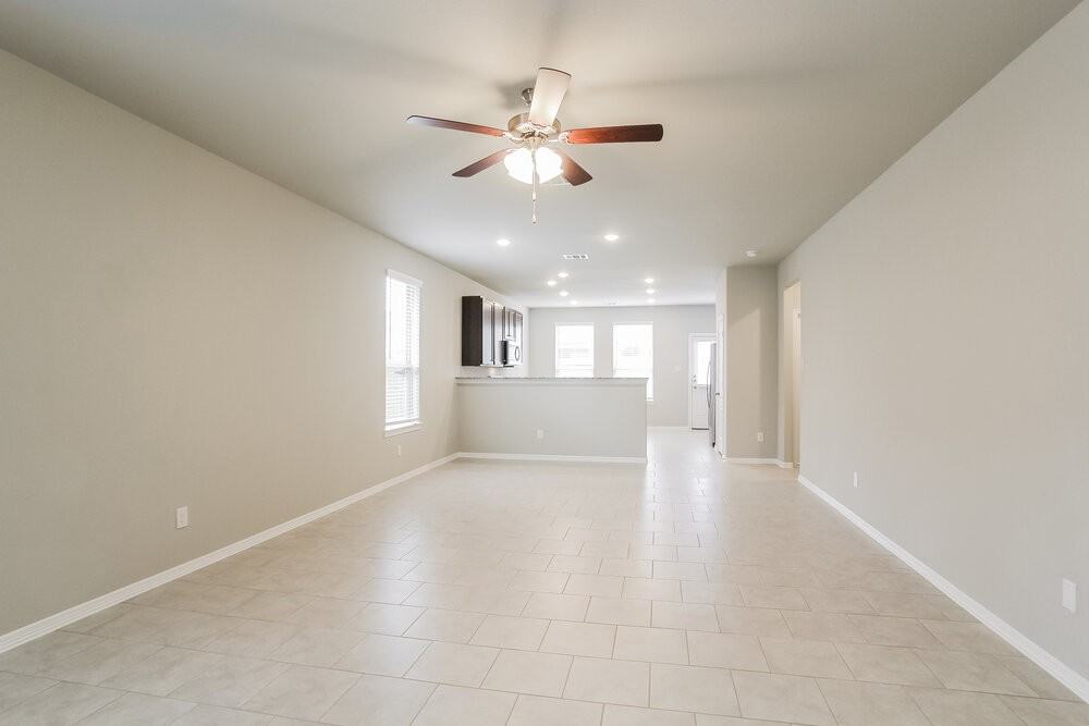 25726 Northpark Palm Dr - Photo 5 of 17