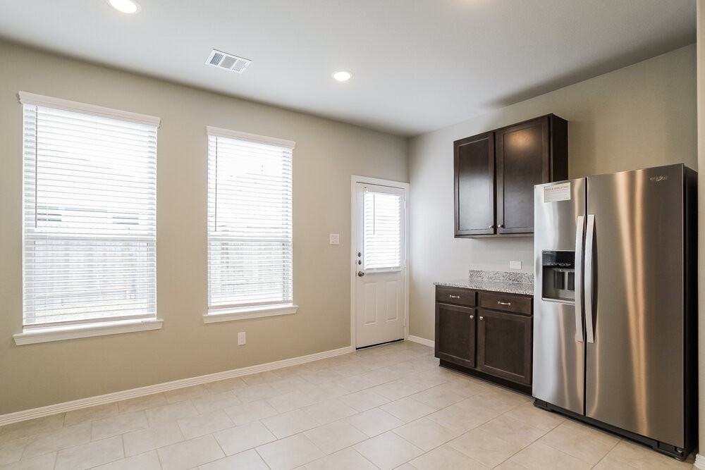 25726 Northpark Palm Dr - Photo 6 of 17