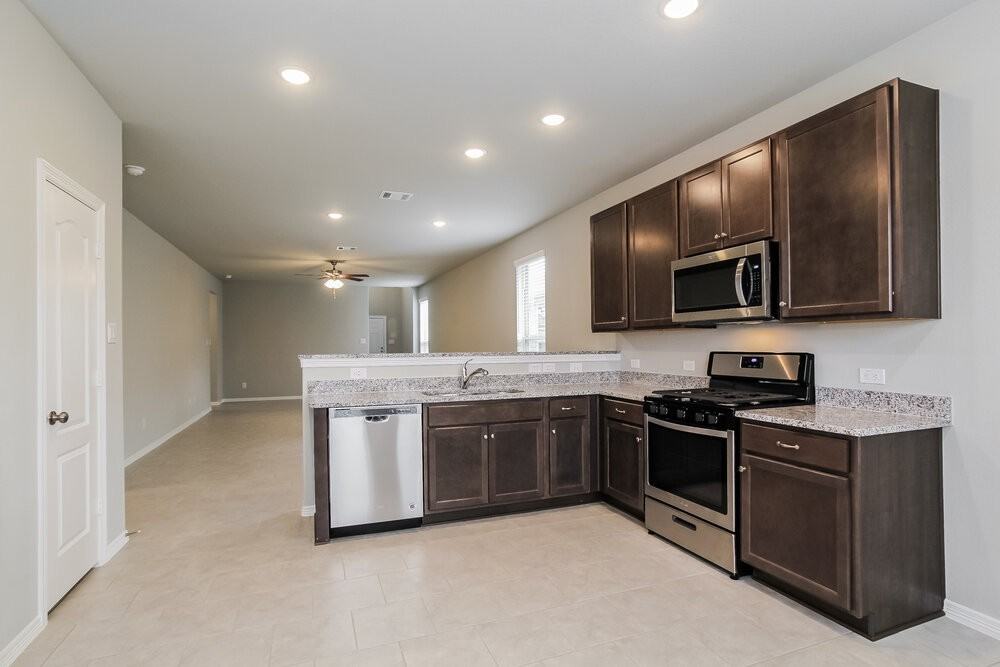 25726 Northpark Palm Dr - Photo 7 of 17