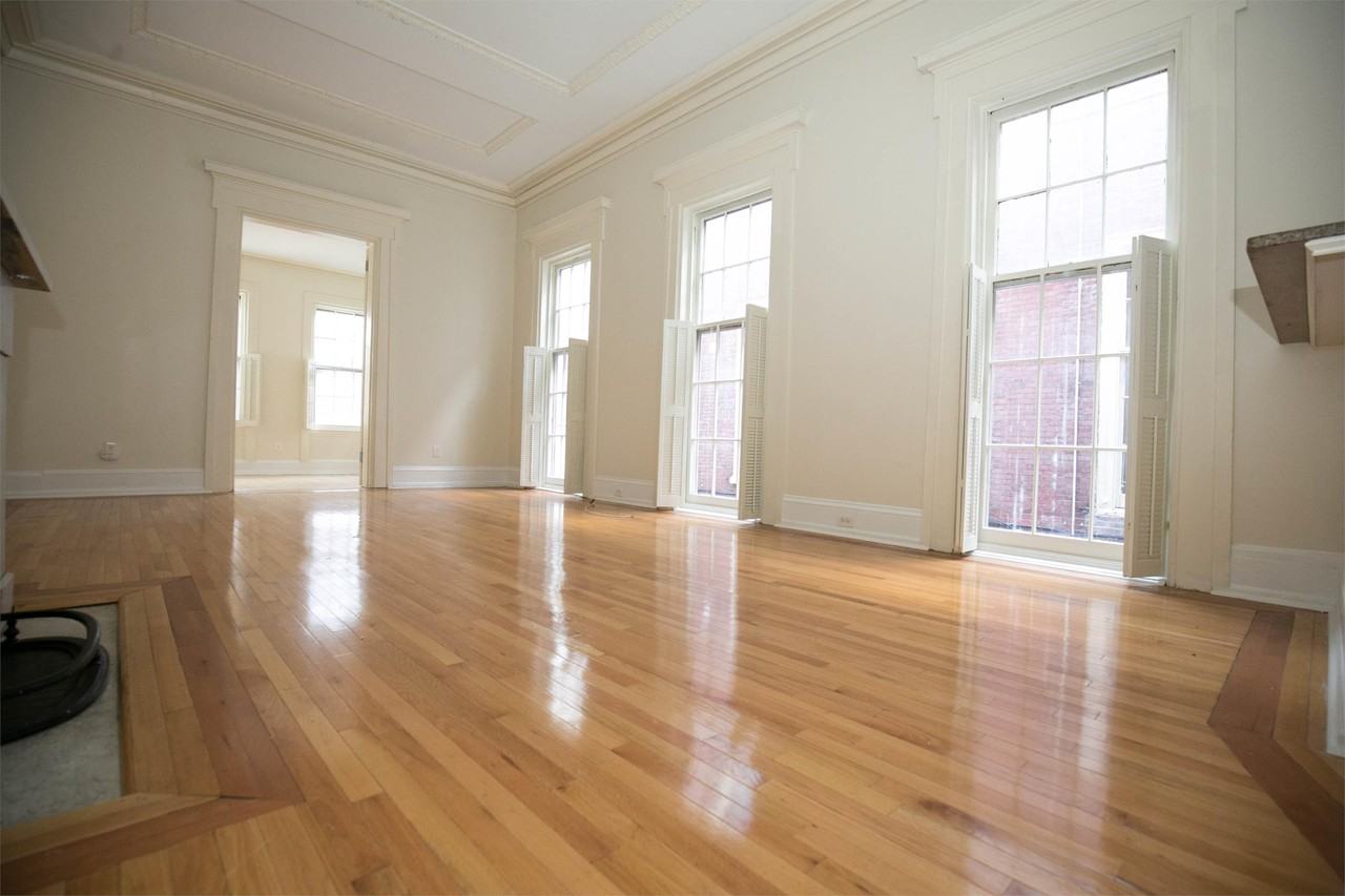 1814 Spruce St Apt 2r #2R - Photo 2 of 15