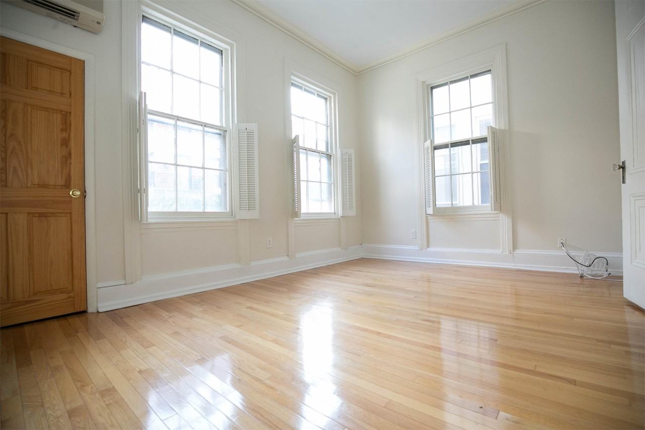 1814 Spruce St Apt 2r #2R - Photo 6 of 15