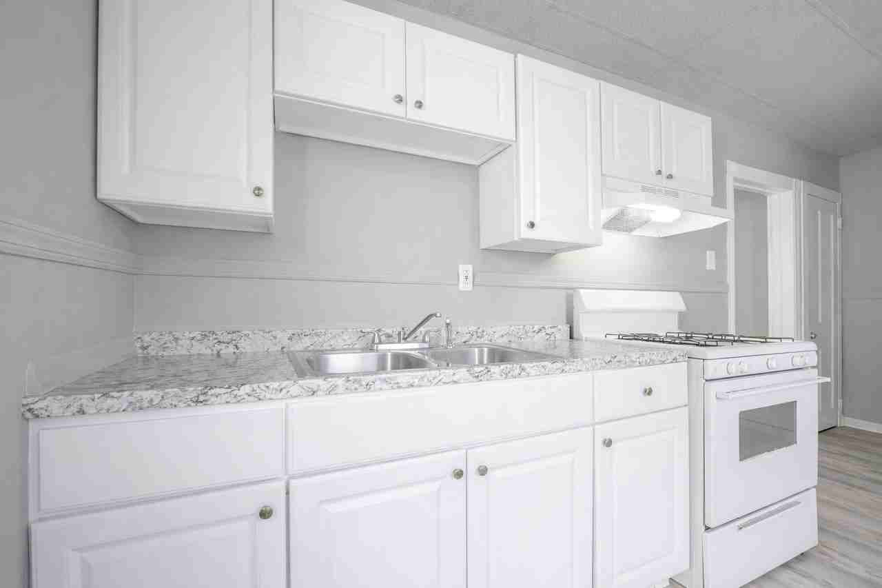 424 Kossuth St #1 - Photo 3 of 12