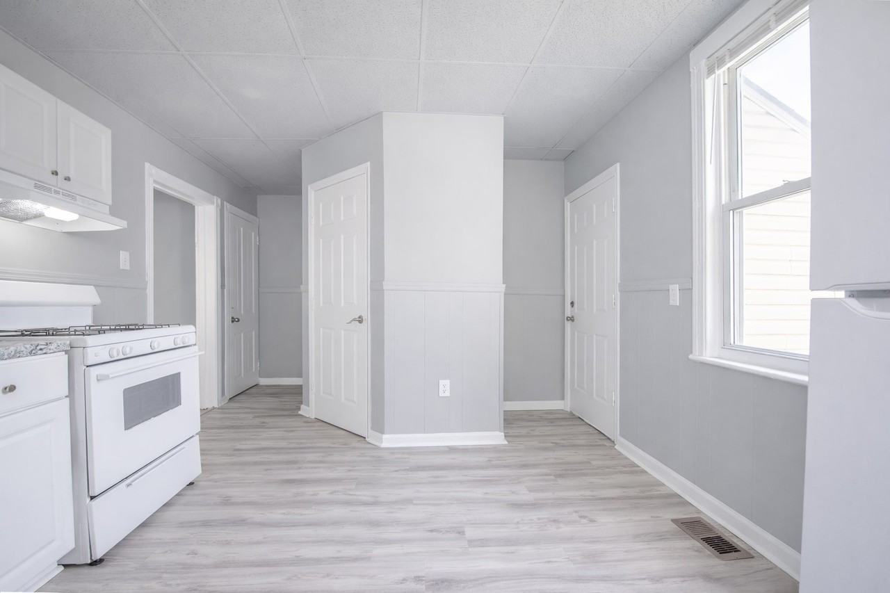 424 Kossuth St #1 - Photo 4 of 12