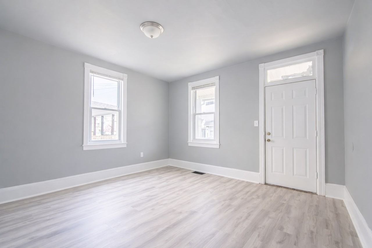 424 Kossuth St #1 - Photo 5 of 12