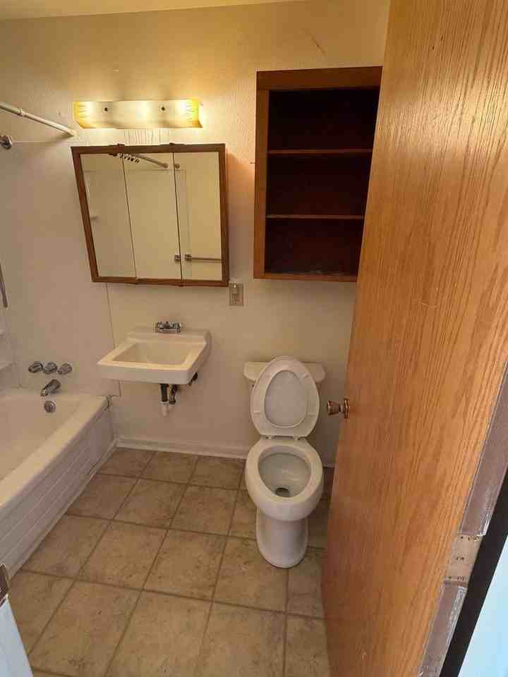 1890 Kalmia St - Photo 2 of 2