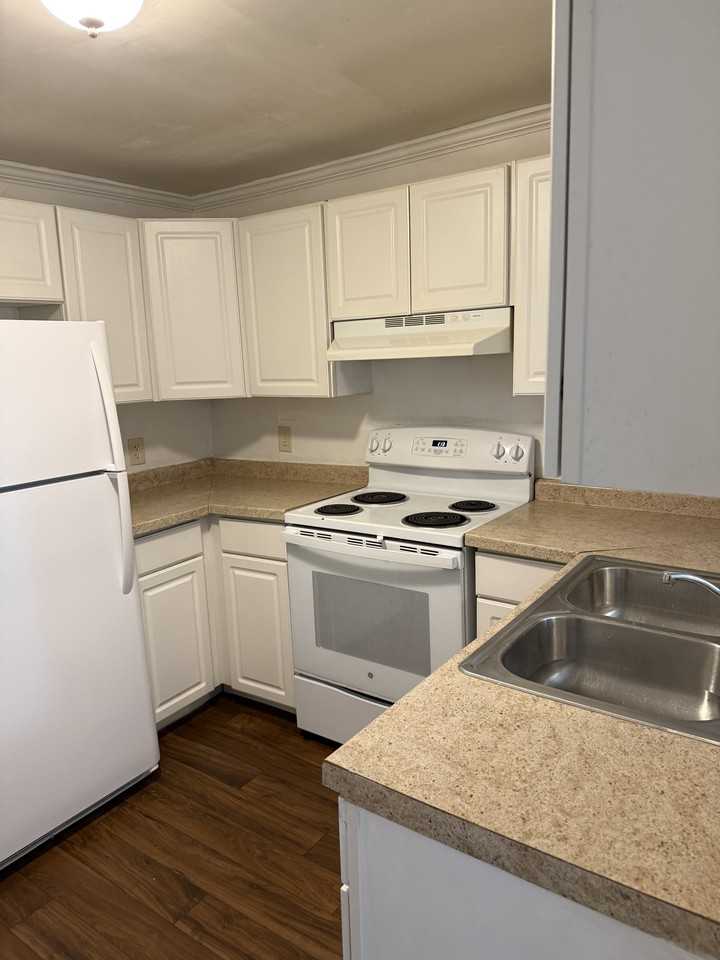 5009 Hoagland Ave #1 - Photo 6 of 11