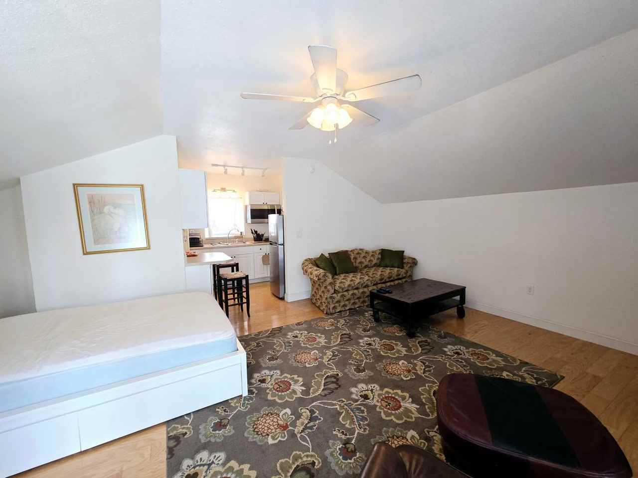 4805B Valhalla Ln - Photo 2 of 10