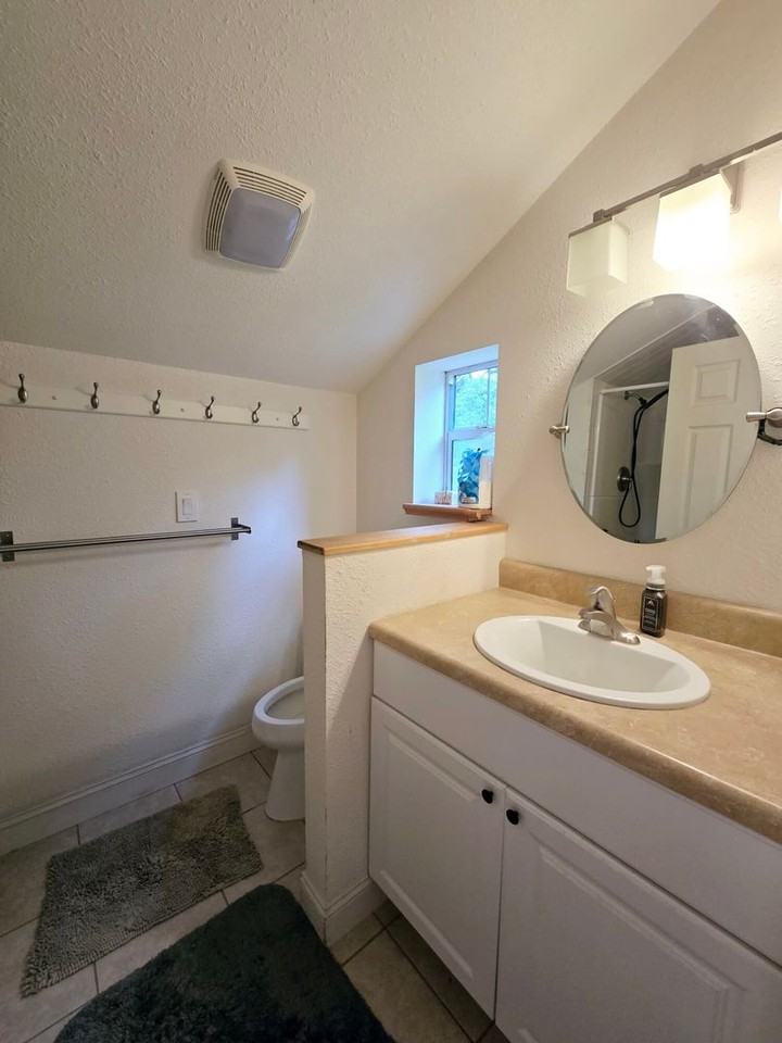 4805B Valhalla Ln - Photo 6 of 10