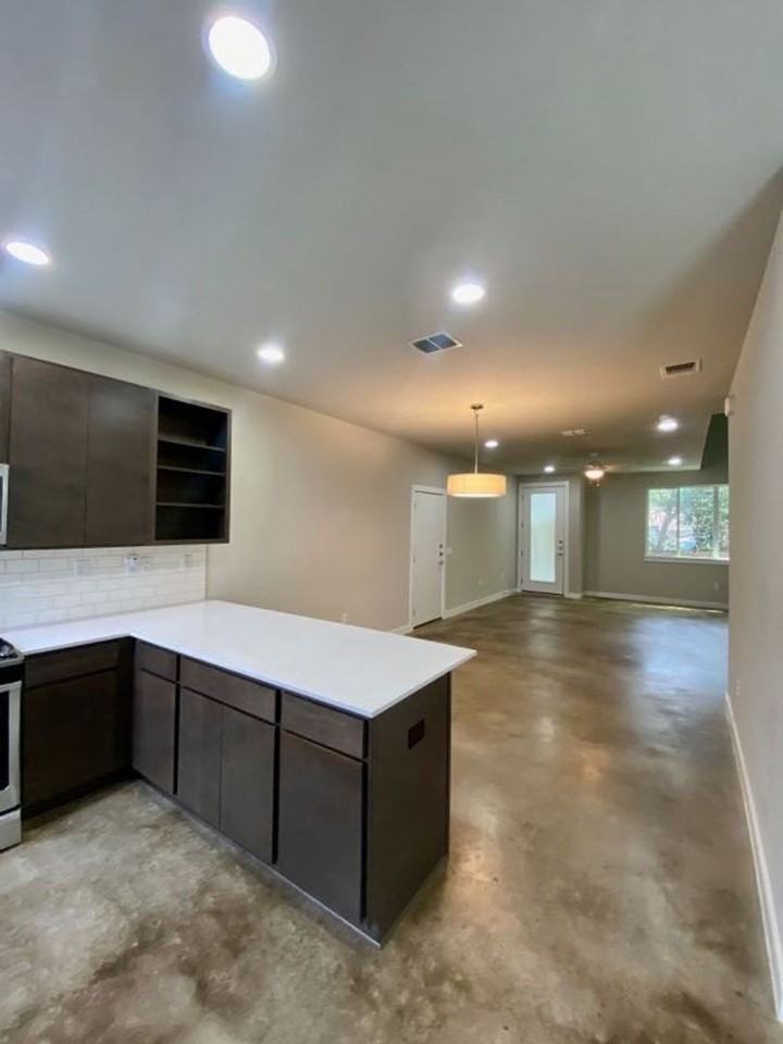 330 Clay St #28