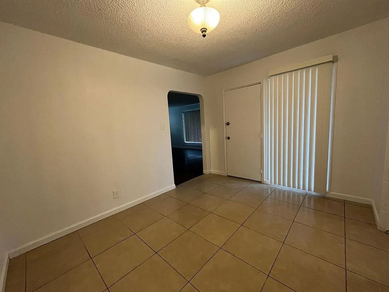 235 E. Coolidge Avenue - Photo 4 of 19