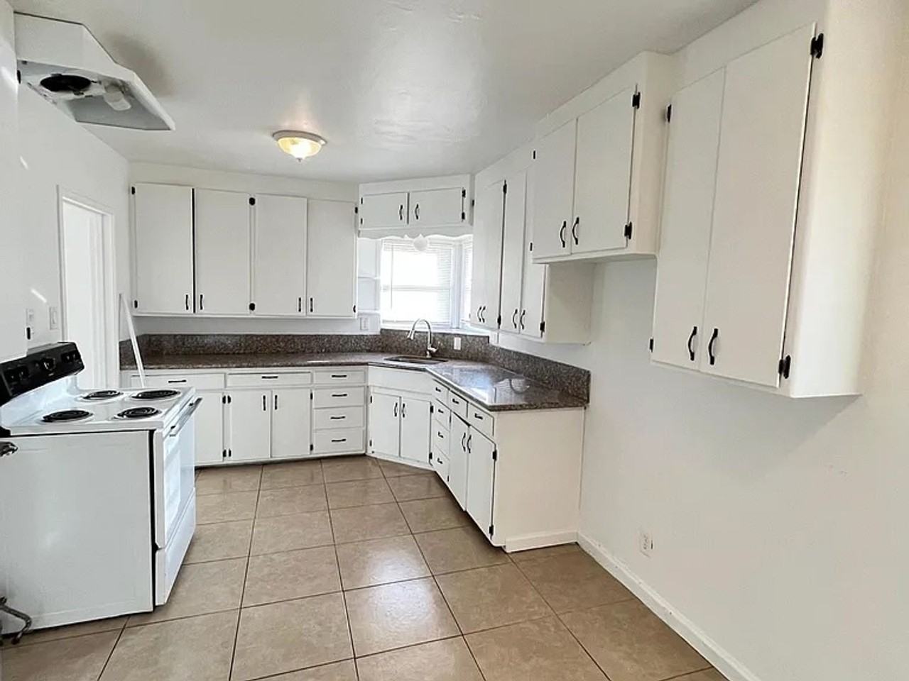 235 E. Coolidge Avenue - Photo 7 of 19