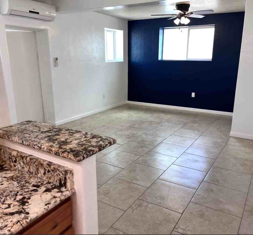 3713 S 7th Ave - Photo 6 of 15