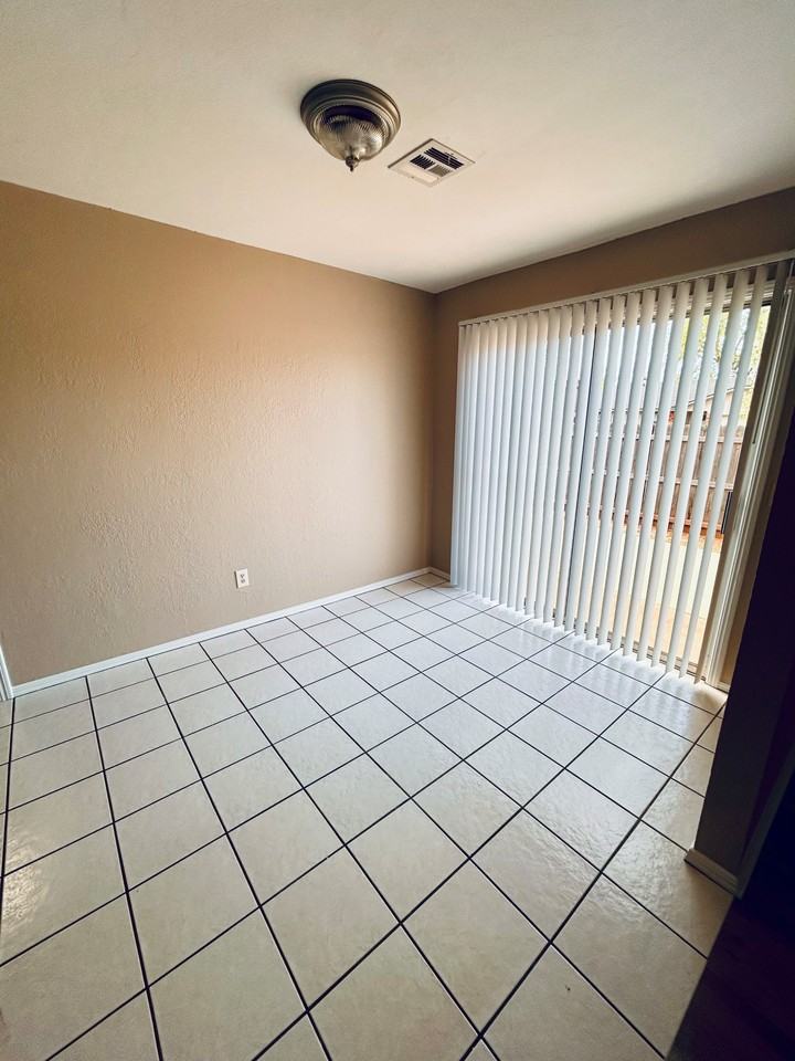 530 Wild Wind Rd #1 - Photo 4 of 23