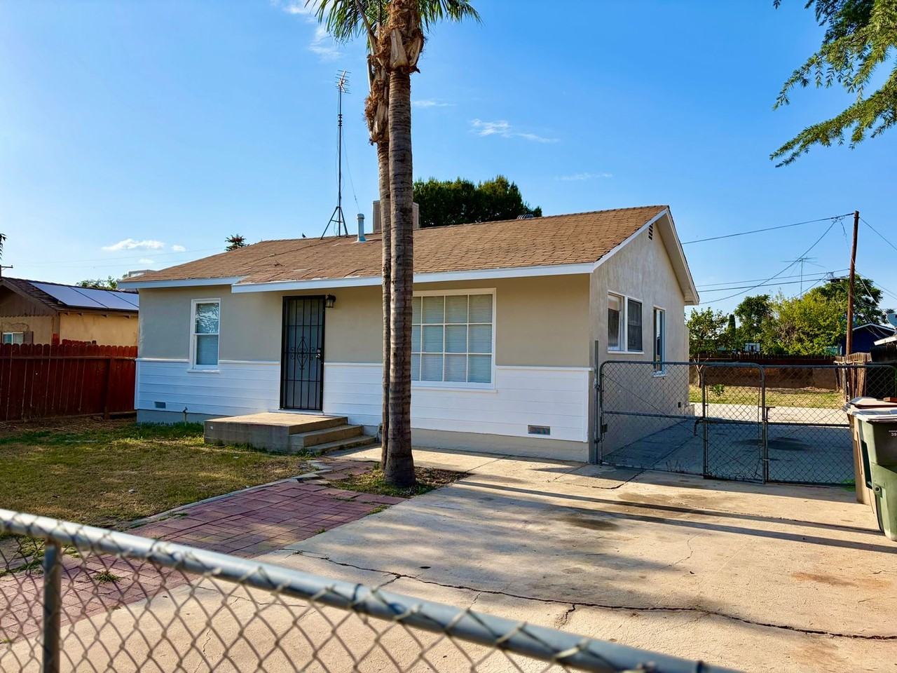 706 Huskey Dr - Photo 2 of 21