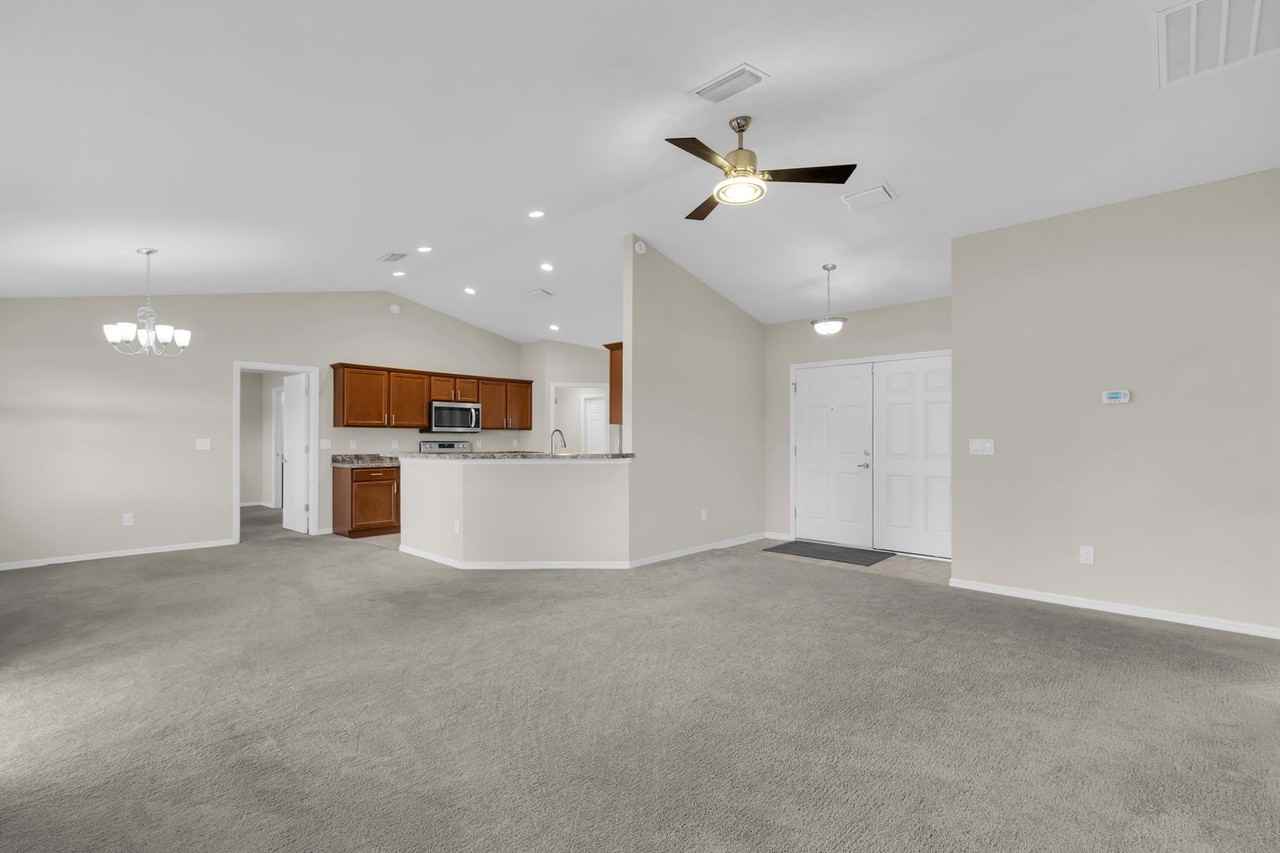 11302 Sw 62nd Cir - Photo 5 of 30