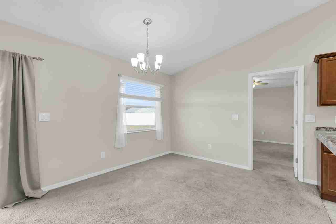 11302 Sw 62nd Cir - Photo 6 of 30