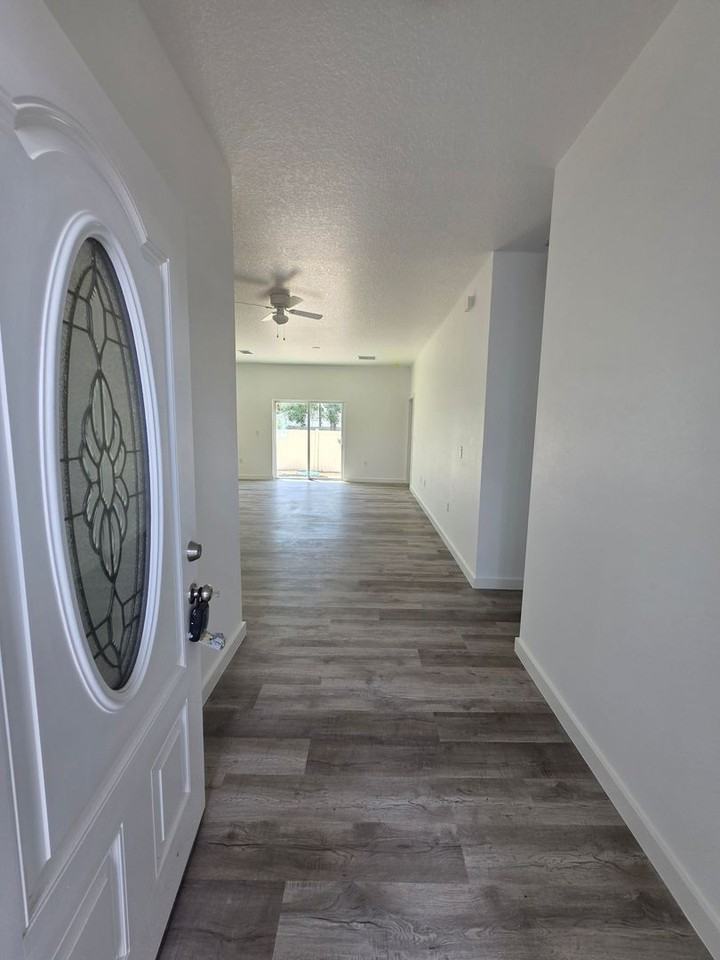 426 Eagle Dr - Photo 2 of 30