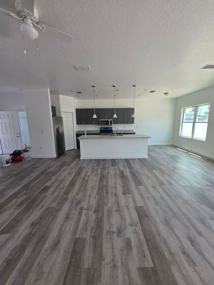 426 Eagle Dr - Photo 5 of 30