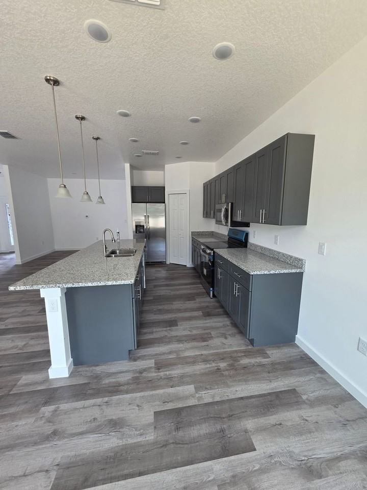 426 Eagle Dr - Photo 6 of 30