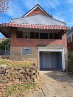 featured image of 1922 Victoria Ave #1