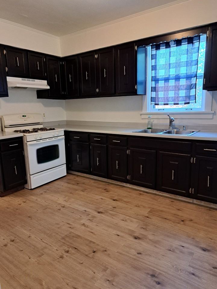 1922 Victoria Ave #1 - Photo 4 of 17