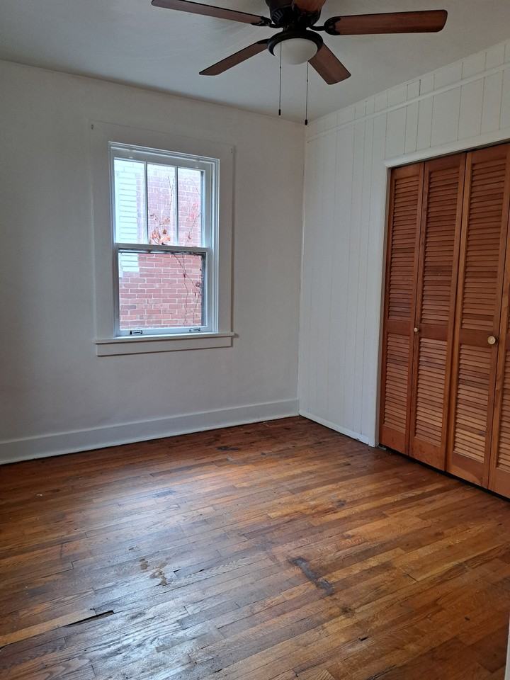 1922 Victoria Ave #1 - Photo 7 of 17