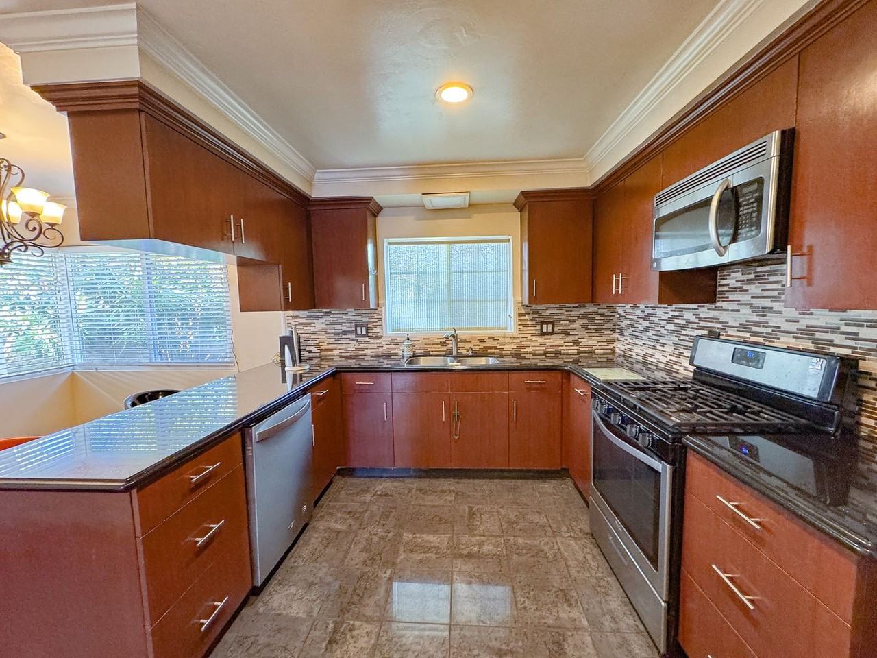 4099 W 130th St - Photo 6 of 12