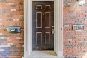 featured image of 1090 N Hanley Rd