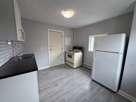 featured image of 140 Adelaide St #3