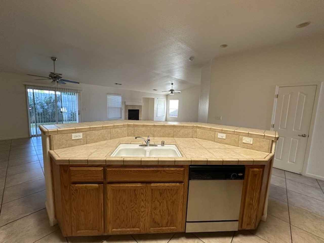 1946 E Sandalwood Ave - Photo 5 of 15