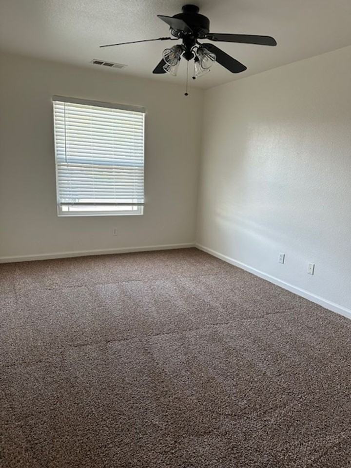 1946 E Sandalwood Ave - Photo 7 of 15