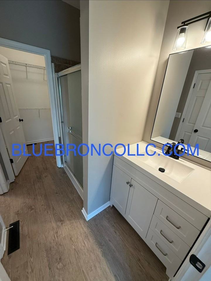 10408 E 45th Ter - Photo 5 of 10