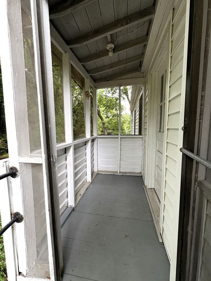 1391 Enota Ave Ne - Photo 6 of 28