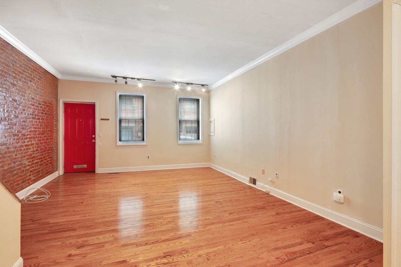 1819 Pemberton St - Photo 4 of 18