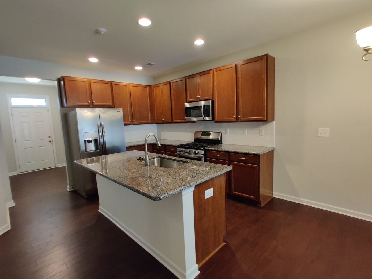 13423 Savannah Point Dr - Photo 7 of 50