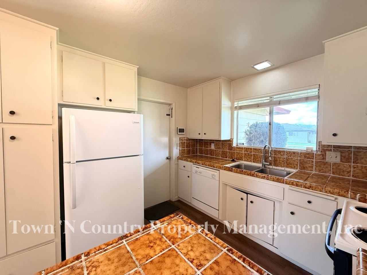 1695 Cupertino Way - Photo 7 of 23