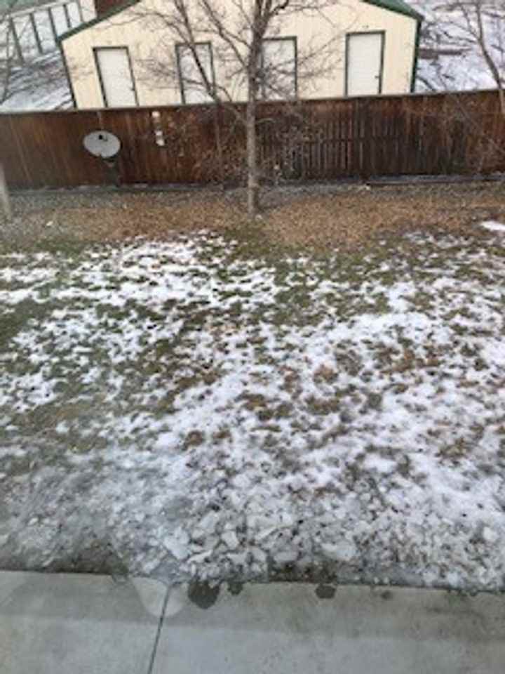 484 W Shore Dr - Photo 2 of 16