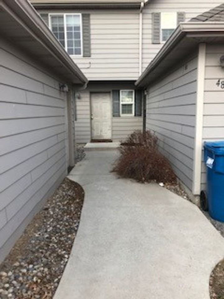 484 W Shore Dr - Photo 6 of 16