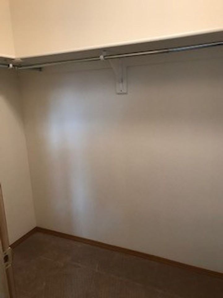 484 W Shore Dr - Photo 5 of 16