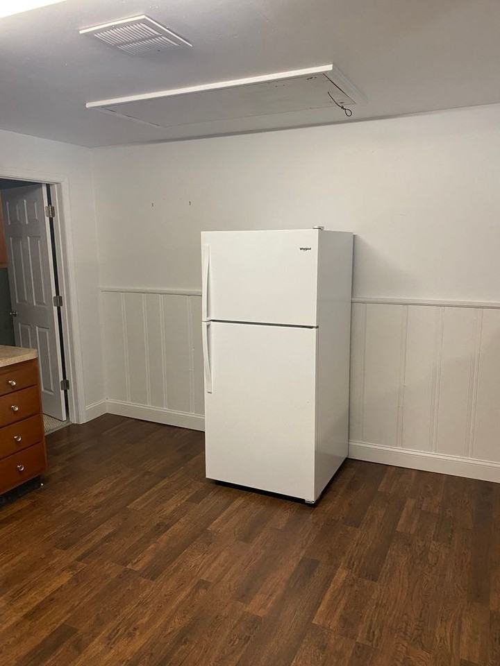 22 Bloomsbury Ave - Photo 5 of 13