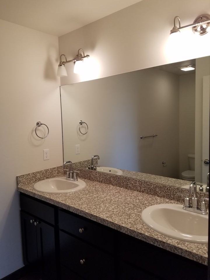 1512 Butler Creek Ave #C - Photo 6 of 19