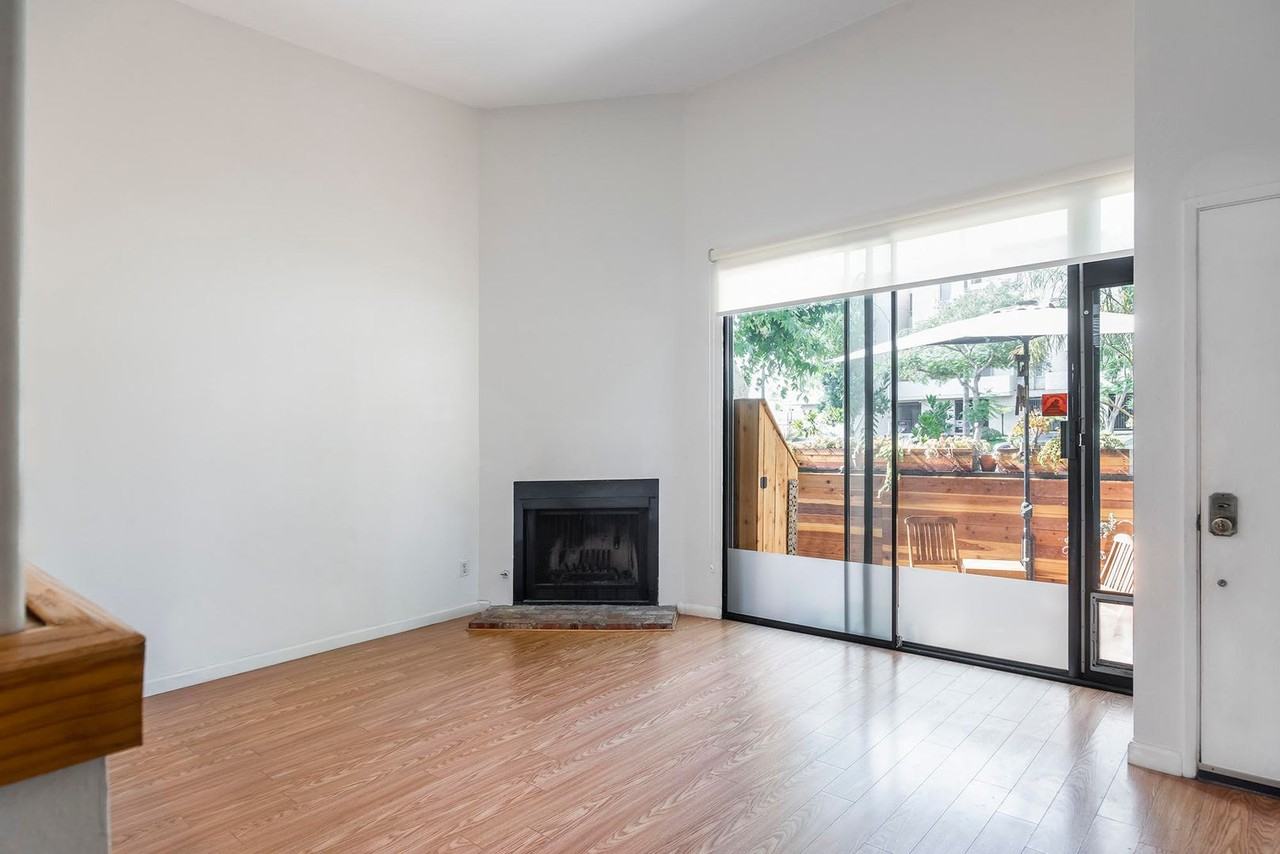19355 Sherman Way - Photo 6 of 13
