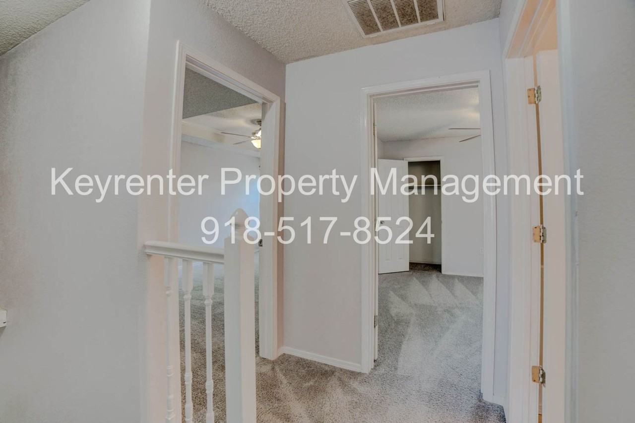 2242 W Quantico St - Photo 3 of 30