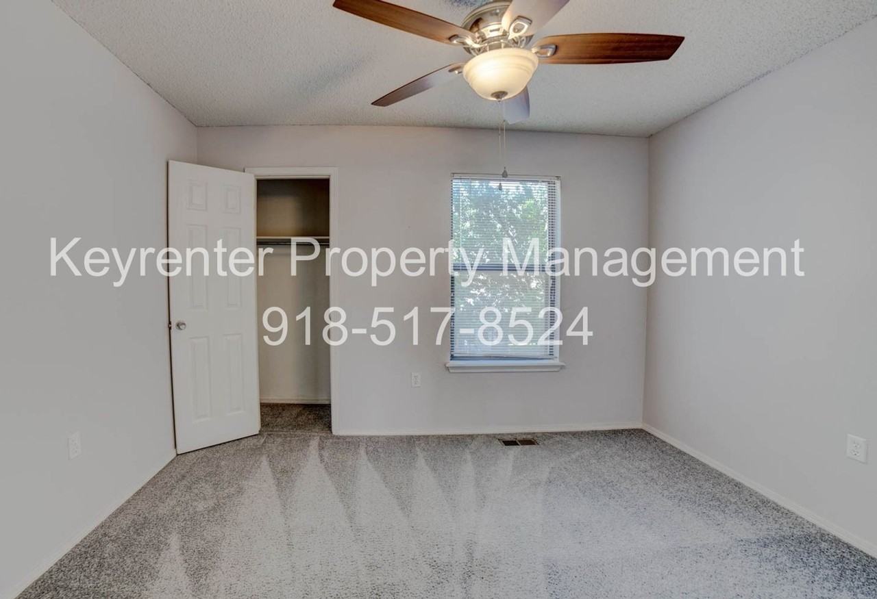 2242 W Quantico St - Photo 5 of 30
