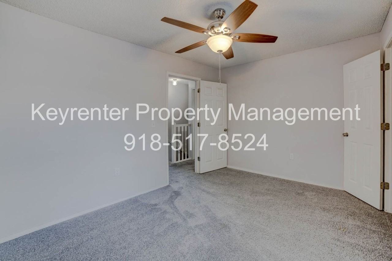 2242 W Quantico St - Photo 6 of 30