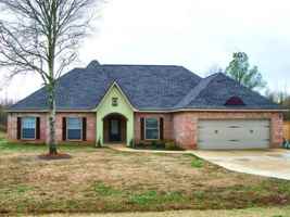 featured image of 411 Delia Dr