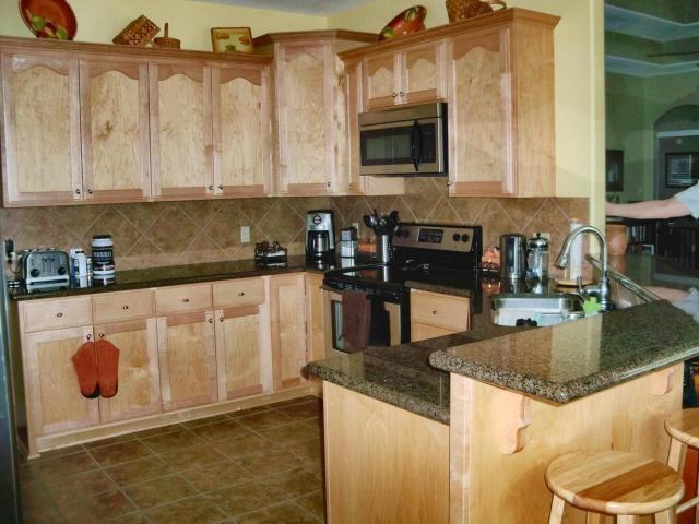 411 Delia Dr - Photo 3 of 7
